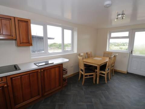 Ty Rhos, Farm Stay, Sleeps 4, Rhoshirwaun 2 Miles From Aberdaron Bagian luar foto